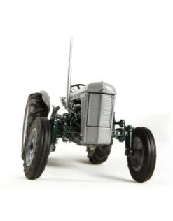 Universal Hobbies 4988 - Ferguson TO 35 "Launch Edition" (1954) 1:32 -Miniatuur Speelgoed Winkel universal hobbies universal hobbies 4988 ferguson 2