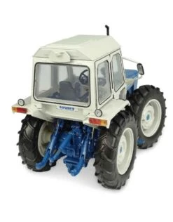 Universal Hobbies 5271 - Ford County 1174 1:32 -Miniatuur Speelgoed Winkel universal hobbies universal hobbies 5271 ford coun 2