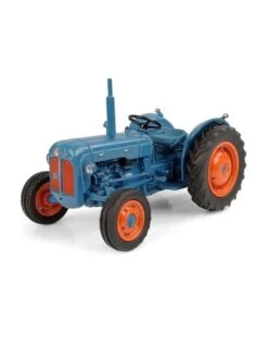 Universal Hobbies 6272 - Ford Dexta 1:32 -Miniatuur Speelgoed Winkel universal hobbies universal hobbies 6272 ford dext 3